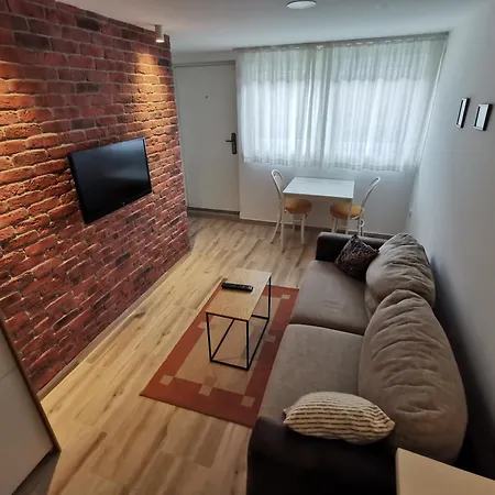 Gardos Wolf House Apartment *